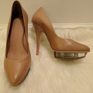 Nude leather Pumps w/clear Perspex Platform